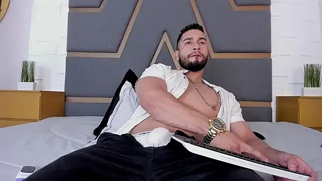 Freechat massimofiore_ on StripChat