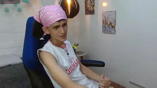 mathewred from StripChat is Freechat