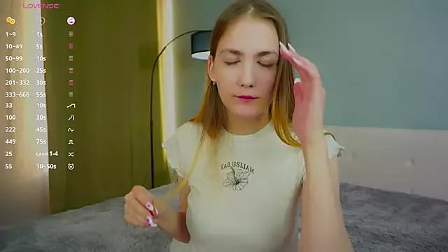 MaxineGrise from StripChat is Freechat
