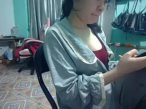 Freechat May2k2 on StripChat