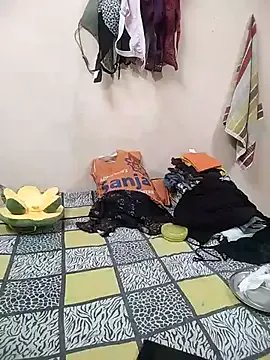 Freechat meenu_bhabhi547 on StripChat