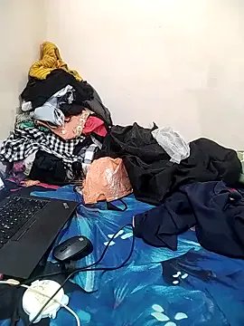 Freechat meenu_bhabhi547 on StripChat