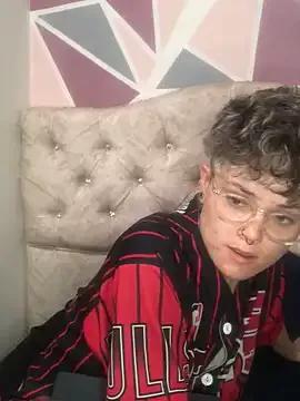 megan222_ from StripChat is Freechat