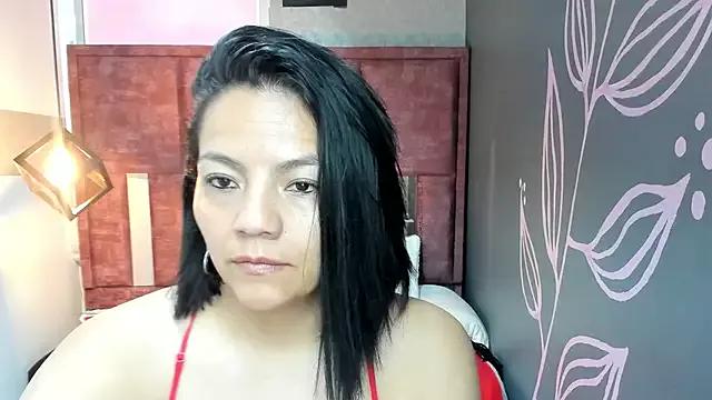 Megan_Milf__ from StripChat is Freechat