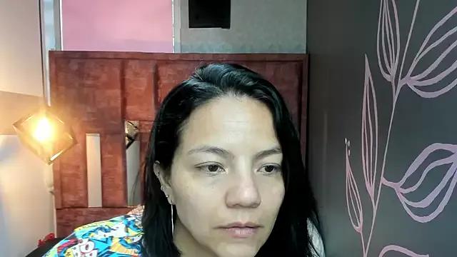 Megan_Milf__ from StripChat is Freechat