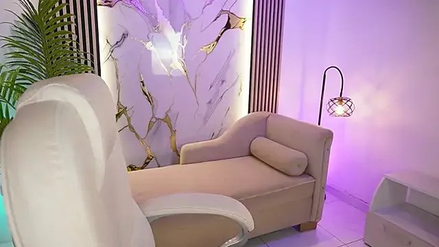 Freechat MeganLowell on StripChat