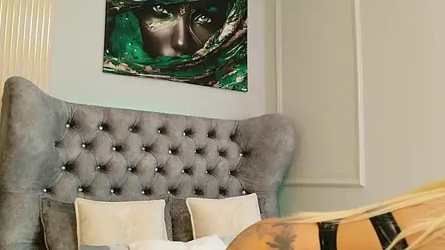 MeganXDesire from StripChat is Freechat