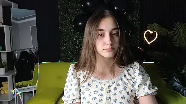 MelissaPristine from StripChat is Freechat
