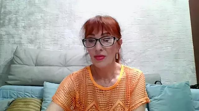 Mellana from StripChat is Freechat