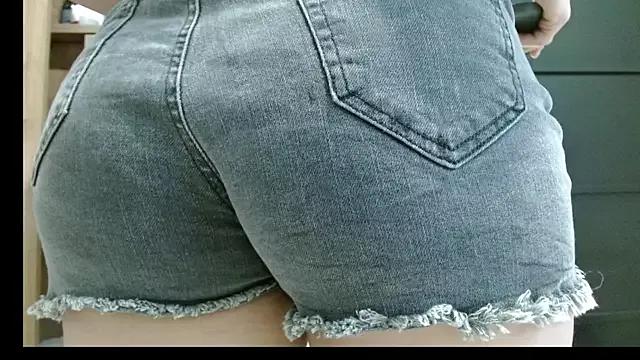 Meriilyn_Monroe724 from StripChat is Freechat