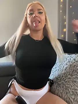 StripChat MIA-XXX is Group MIA-XXX — Fuck Pussy Doggy in Shower