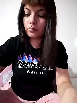 Freechat mia__katt on StripChat