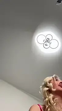 Freechat Mia_Roxie on StripChat