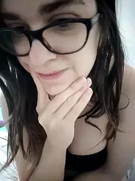 Miachan_LaGattinaVogliosa from StripChat is Freechat