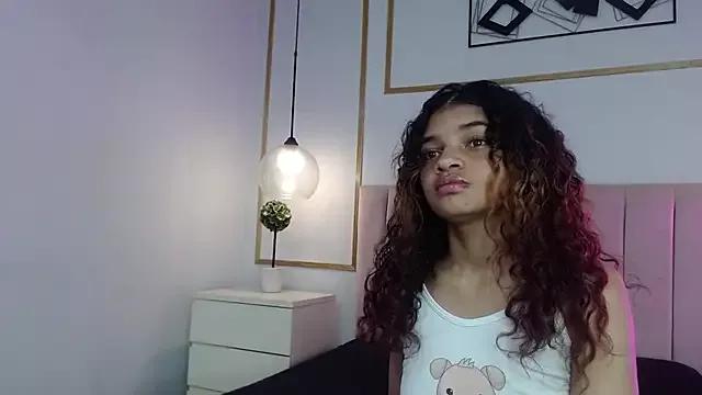 MichelleLebron from StripChat is Freechat