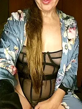 Freechat Miciaincalor on StripChat