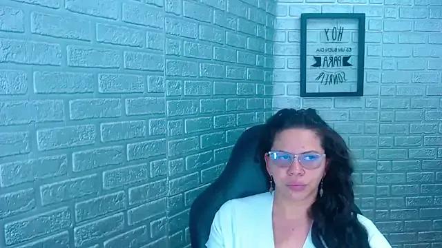 Mike_AndLuisa from StripChat is Freechat