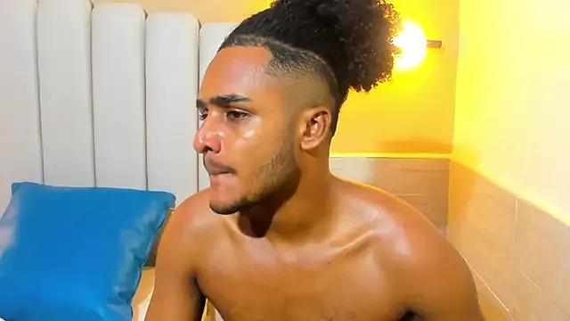 Mike_Jhonsonn from StripChat is Freechat