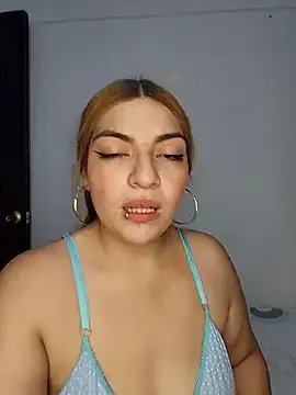 Freechat mila_curvy on StripChat