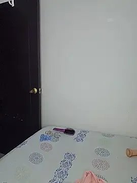 Freechat mila_curvy on StripChat