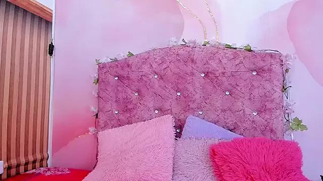 Mila_grace_ from StripChat is Freechat