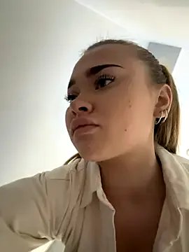 Freechat MilaRaven on StripChat