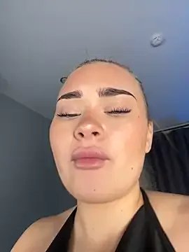 Freechat MilaRaven on StripChat