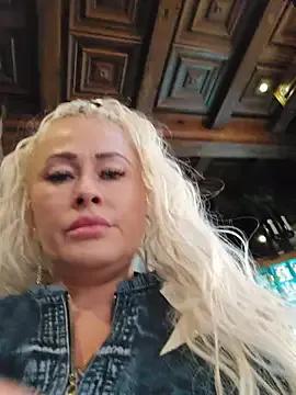 Freechat MILFBARBY on StripChat