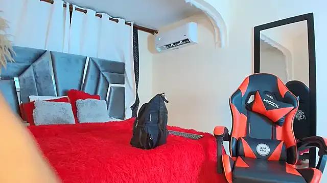MiniLove_01 from StripChat