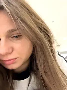 MiniVi from StripChat is Freechat