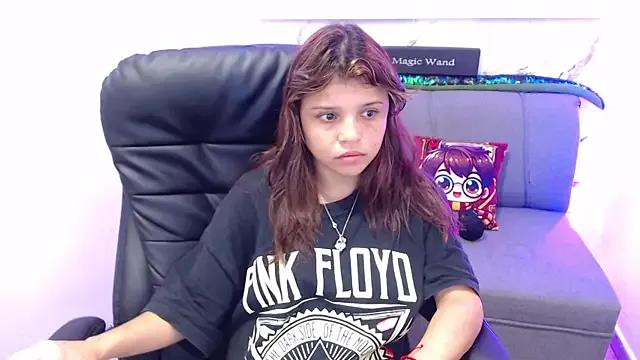 Minnie_cake from StripChat
