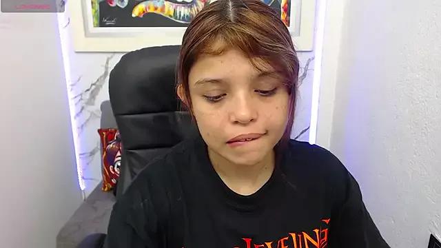 Minnie_cake from StripChat