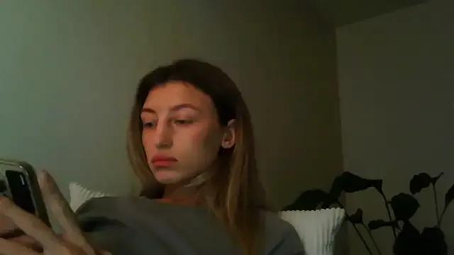 Miralyn from StripChat is Freechat