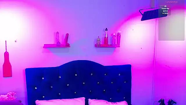 Miss_jhelenaa from StripChat is Freechat