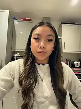 MissCherryyxox on StripChat 