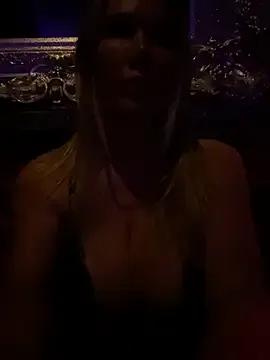 MissJuicyLucy from StripChat is Freechat