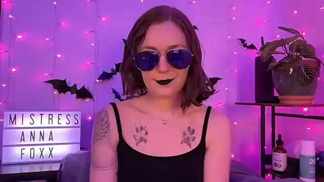 StripChat mistressannafoxx is Freechat mistressannafoxx — shorts off