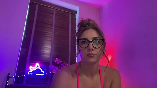 MistresssX from StripChat is Freechat