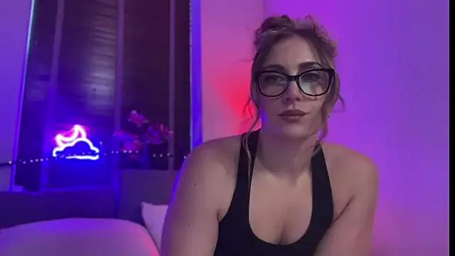 MistresssX from StripChat is Freechat