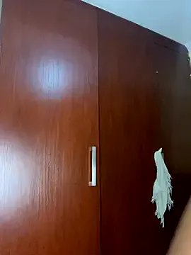 Freechat MiyaXo2 on StripChat