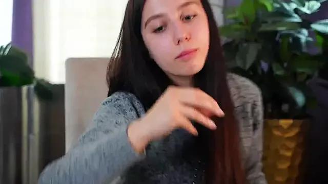 MonaFoulks from StripChat is Freechat
