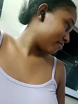 MoniqueMulberry from StripChat is Freechat