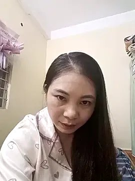 Moon-night222 on StripChat 