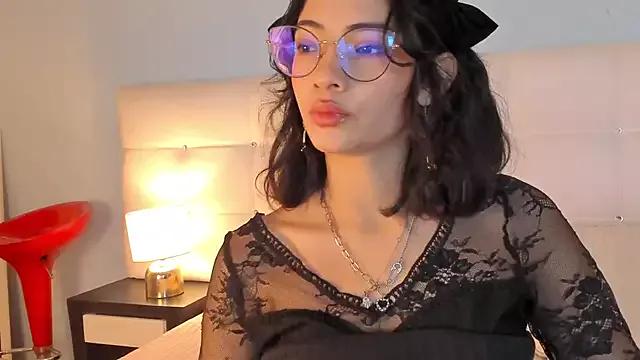 Moon__April from StripChat is Freechat