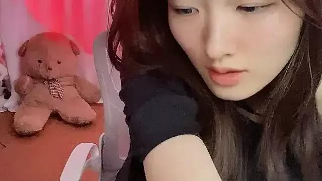 Moonlight-23 from StripChat is Freechat