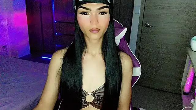 Ms-Zoehans from StripChat is Freechat