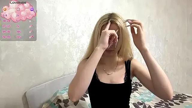 MycuteMolly from StripChat is Freechat