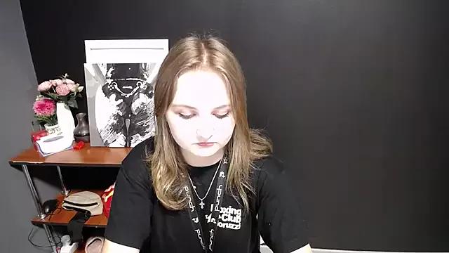 Mystic_nikole from StripChat is Freechat
