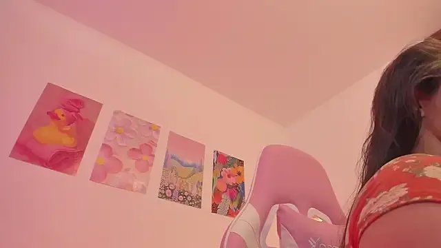 naharasoller on StripChat 