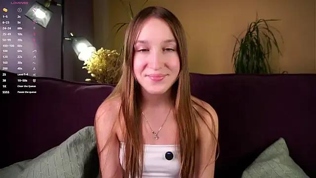 NanaMertins from StripChat is Freechat